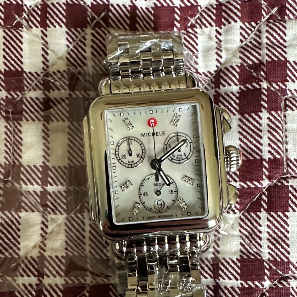 Flash Sale 🌺 Never Worn Michele Deco Chronograph Watch🌺 - Picture 4 of 7